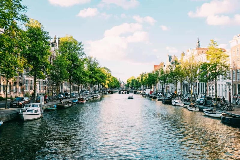Amsterdam: Historic City Centre Canal Cruise - Price and Value: Why $16 Can Be a Smart Move