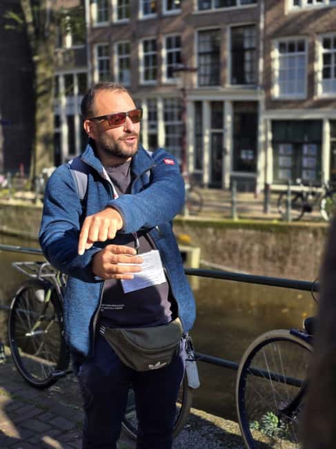 Amsterdam: History, Hidden Gems & Future Eco-Walking Tour - Meeting at De Zilveren Spiegel: where to start without stress
