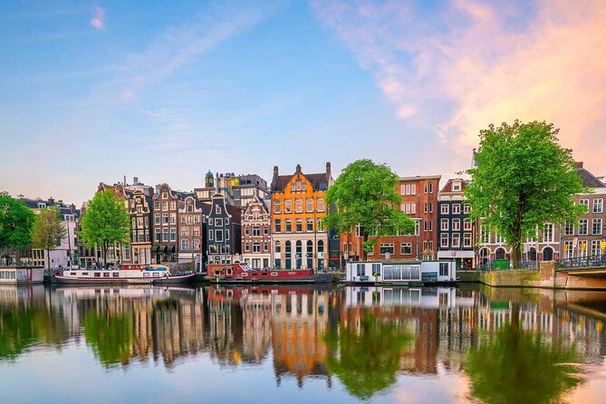 Amsterdam History Walking Tour - Amsterdam Gallery and Facade Details You’ll Start Spotting