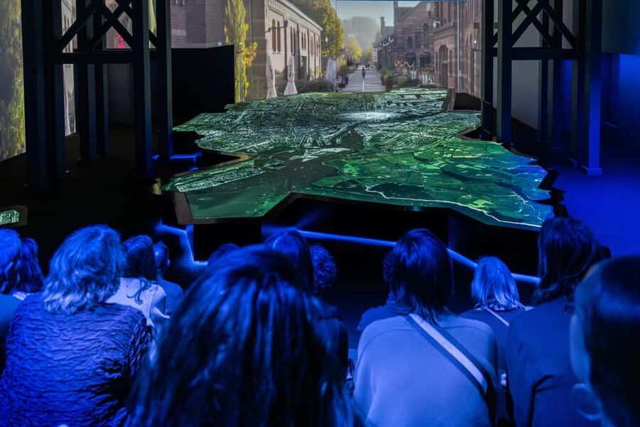 Amsterdam in Motion Entry Ticket - The 200 m² multimedia maquette: where the magic happens