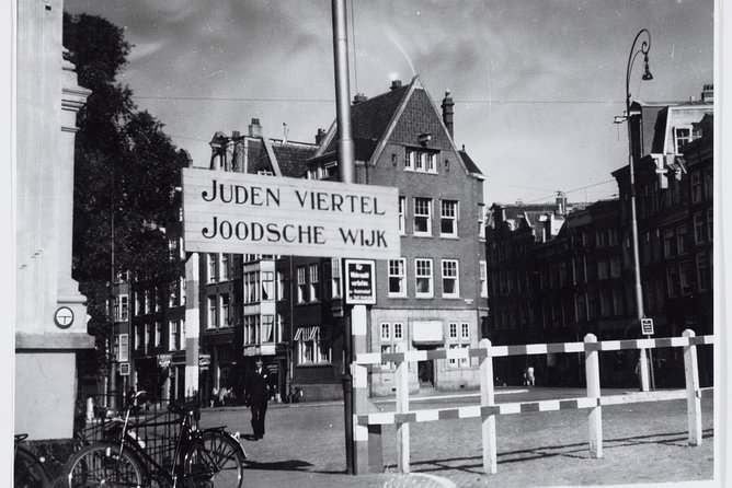 Amsterdam in World War II Tour - How the Tour Runs With Retired Historians (and Why the Group Size Matters)