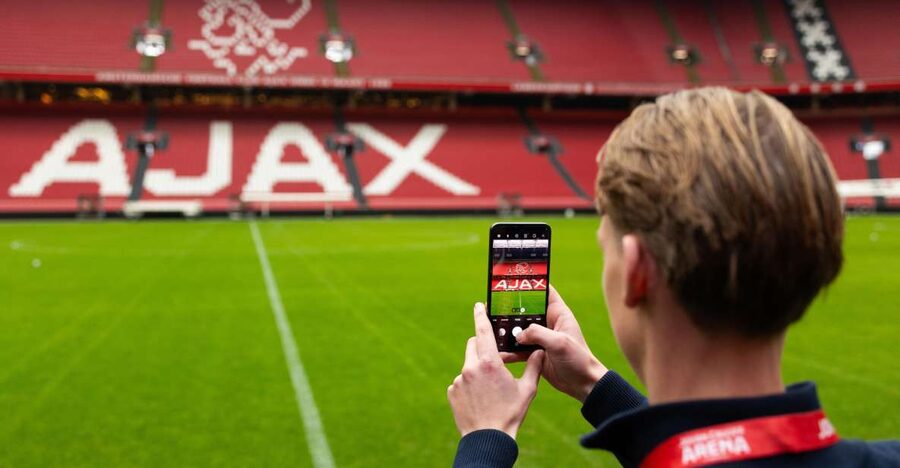 Amsterdam: Johan Cruijff ArenA Tour with Optional Guide - Food and Souvenirs Nearby: Using Your 10% Discounts