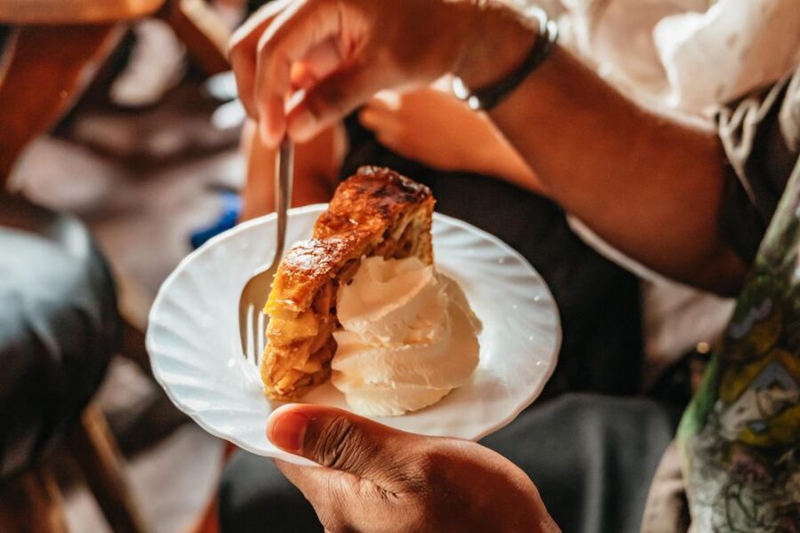 Amsterdam: Jordaan District Local Food Walking Tour - The 3-hour flow: how you’ll fit a meal into a walk