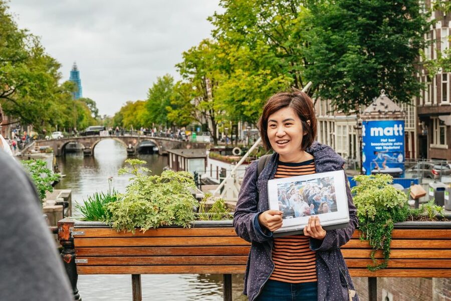 Amsterdam: Jordaan District Local Food Walking Tour - What guides bring to the experience (and why it shows)