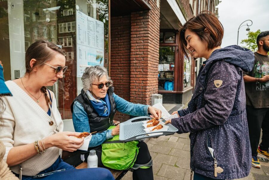 Amsterdam: Jordaan District Local Food Walking Tour - What to bring and how to handle the day