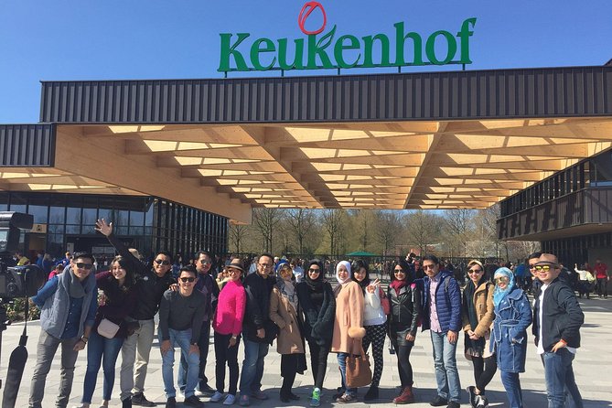 Amsterdam: Keukenhof Tulip Gardens and Giethoorn with Boat Tour - Giethoorn by Boat: Venice of the North, Without the Road Noise