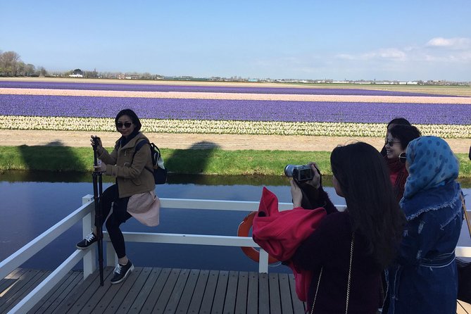 Amsterdam: Keukenhof Tulip Gardens and Giethoorn with Boat Tour - How Much Time You Actually Get (So You Don’t Feel Rushed)