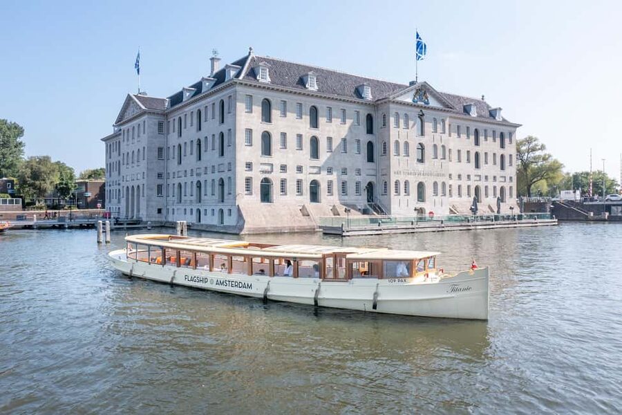 Amsterdam: King's Day Party Cruise with Open Bar & Music - The open bar value: what $88 buys you in real life