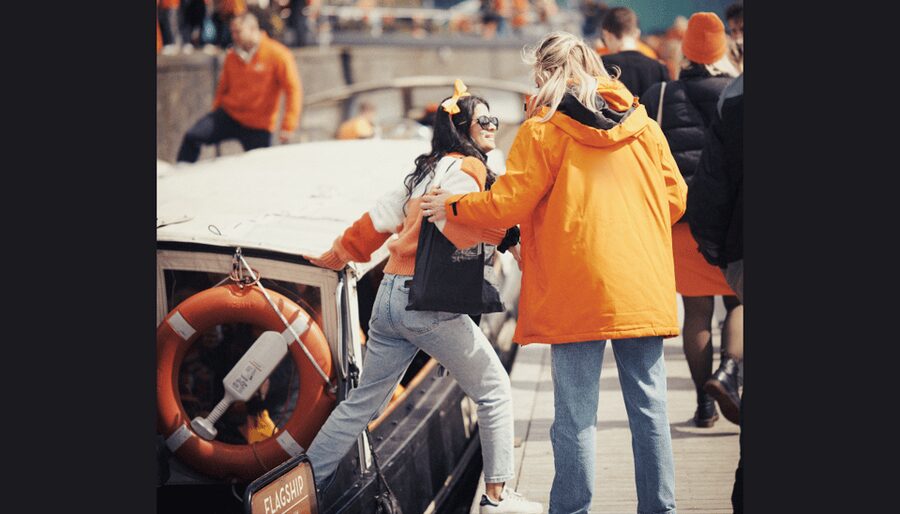 Amsterdam: King's Day Party Cruise with Open Bar & Music - Who this cruise is for (and who should skip)