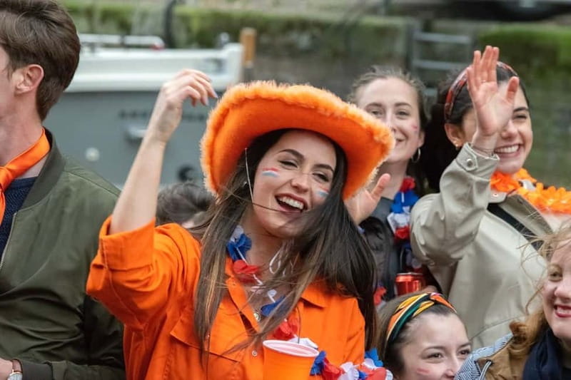 Amsterdam: Kings Day Boat Party with Unlimited Drinks - King’s Day on the canals: why 1.5 hours feels like the right length