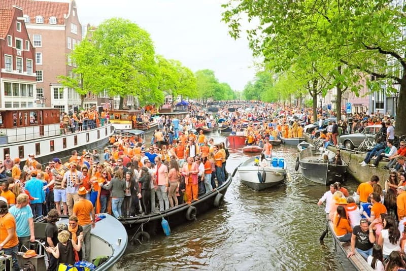 Amsterdam: Kings Day Boat Party with Unlimited Drinks - The canal route: what you’ll see when the skipper chooses the way
