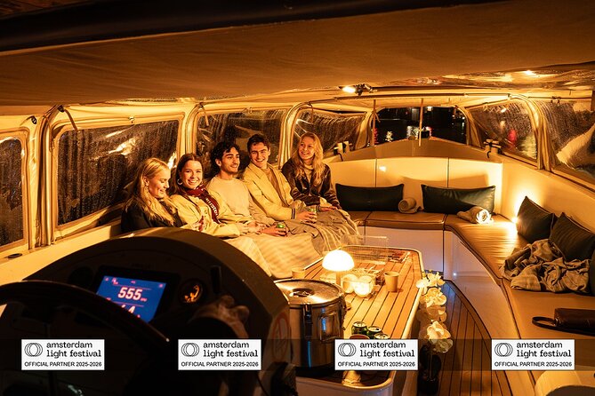 Amsterdam: Light Festival Boat with Unlimited Drinks & Snack - Blankets and the drink option: how the bar package changes the vibe