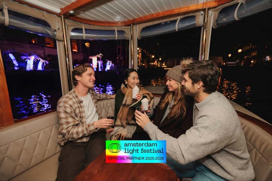 Amsterdam: Light Festival Heated Cruise + Hot Choco + Snack - Price and value: the $31 ticket and when the upgrade pays off