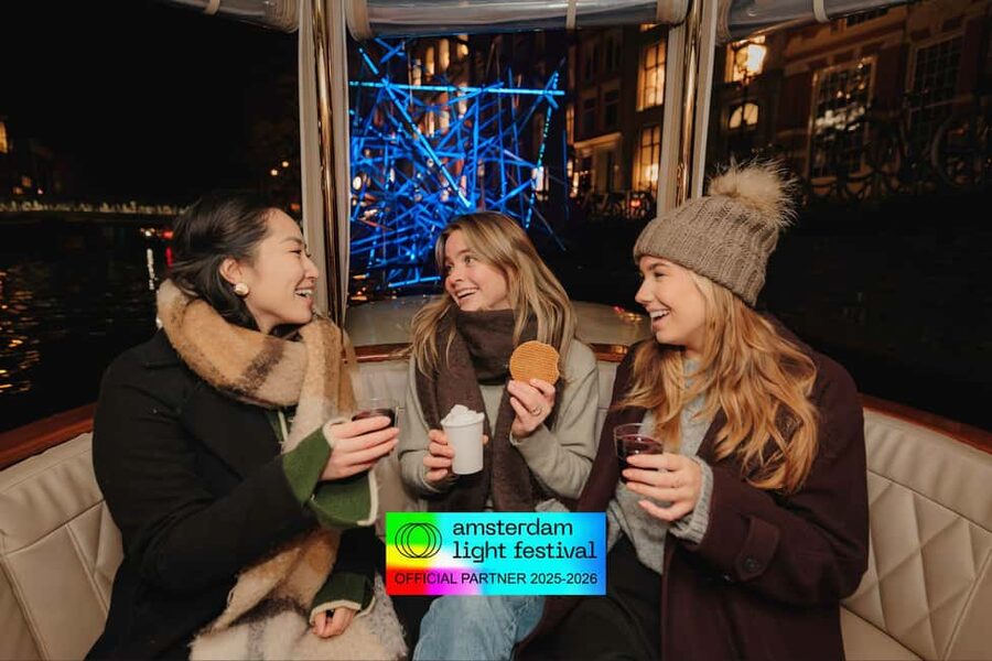 Amsterdam: Light Festival Heated Cruise + Unl Drinks & Snack - Why this Light Festival cruise feels different from standing on the street