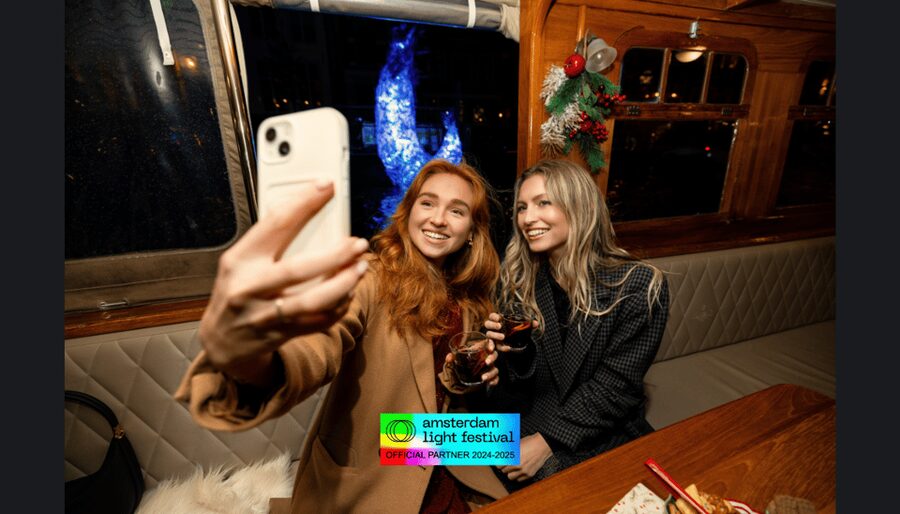 Amsterdam: Light Festival Heated Cruise w/ Drinks & Snacks - The Host Makes the Night: Humor, Context, and Engagement