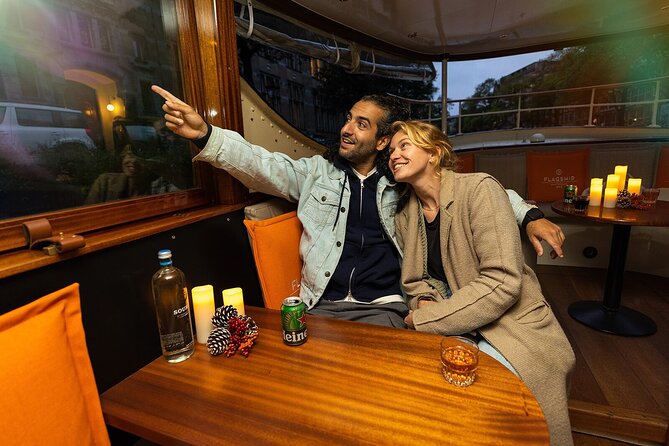 Amsterdam Light Festival: Heated Cruise with Hot Drinks & Bite - Boarding tips: the small details that save your night