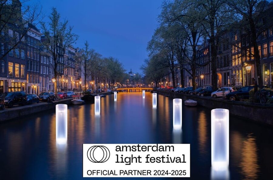 Amsterdam Light Festival Live Commentary & Optional Drinks - Heated Electric Canal Cruising: Why This Boat Works in Winter