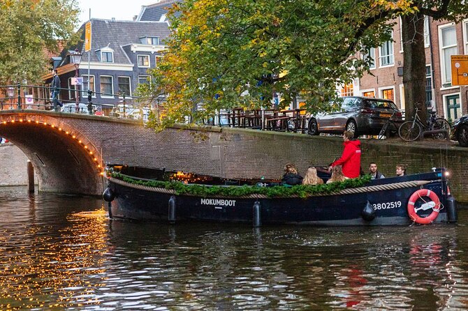 Amsterdam: Light Festival Open Boat - Unl. Drinks Option - The stage for ballets and opera: culture on the water’s edge