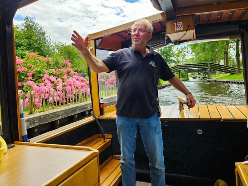 Amsterdam: Live GuideD Giethoorn Boat Tour & Cheese Platter - The 1-Hour Cruise: Live Commentary + Cheese Platter on the Water