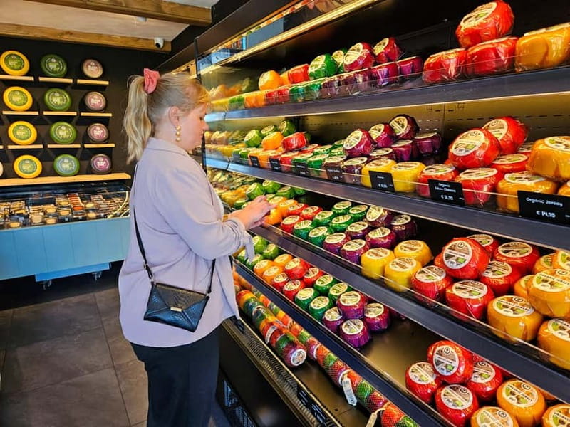 Amsterdam: Live GuideD Giethoorn Boat Tour & Cheese Platter - The Value Play: Is $76 Worth It from Amsterdam?