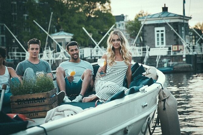 Amsterdam: Luxury Boat Cruise Unlimited Cocktails, Beers & Wines - Should you book this electric gin-and-tonic canal cruise?