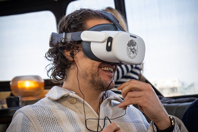 Amsterdam: Luxury Canal Cruise with Historic VR Experience - The included drink and the comfort factor that people keep praising