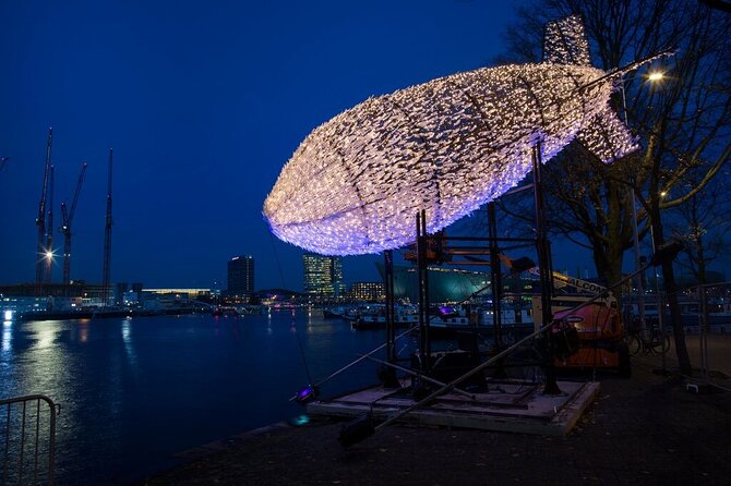 Amsterdam: Luxury Light Festival Cruise Unlimited Drinks Included - Meeting at Oudezijds Voorburgwal 230: start easy, then settle in