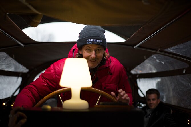 Amsterdam: Luxury Light Festival Cruise Unlimited Drinks Included - How the crew narration changes the whole experience