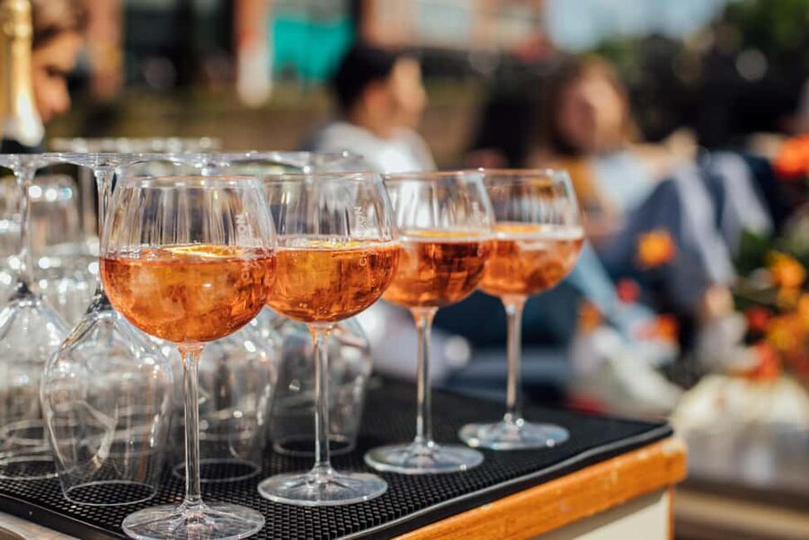 Amsterdam: Luxury Saloon Boat Cruise with Cocktails & Waffle - A note on group style and flexibility
