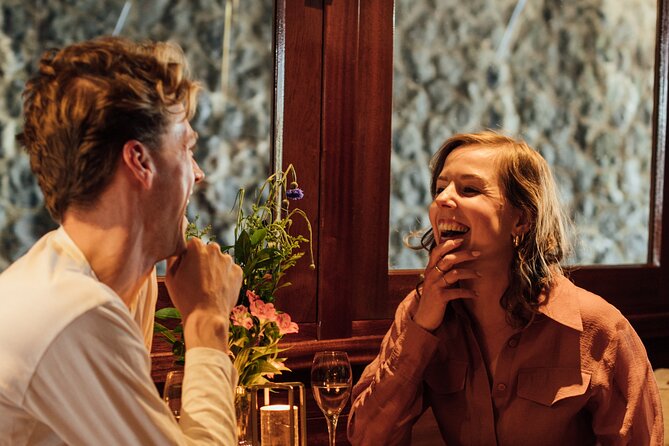 Amsterdam: Luxury Saloon Boat Cruise with Cocktails & Waffle - The crew: why the narration matters as much as the sights