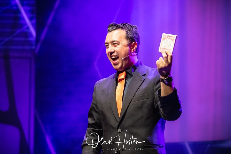 Amsterdam: Magic Show - The Two-Part Stage Show and 15 Minutes to Reset