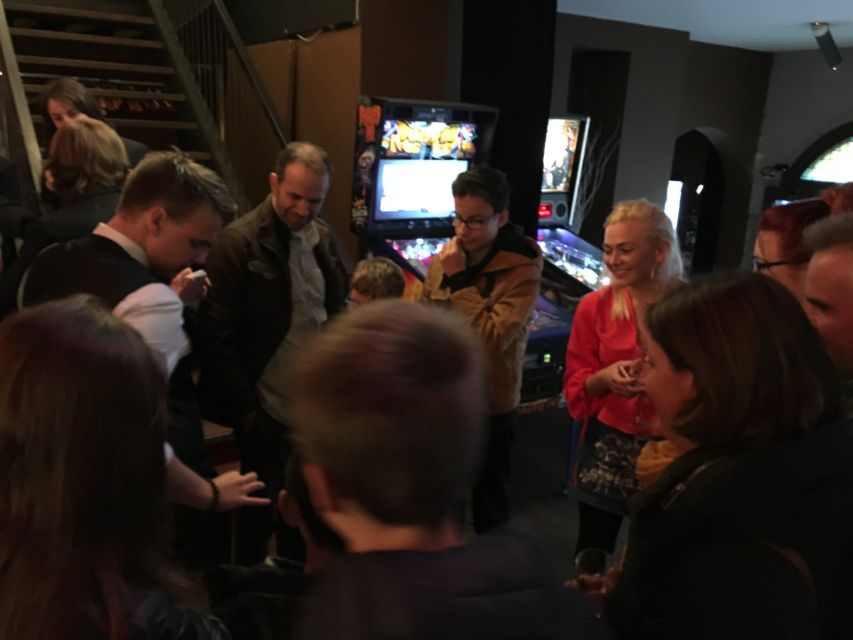 Amsterdam: Magic Show - Pre-Show Close-Up Tricks: The Part You Shouldn’t Miss