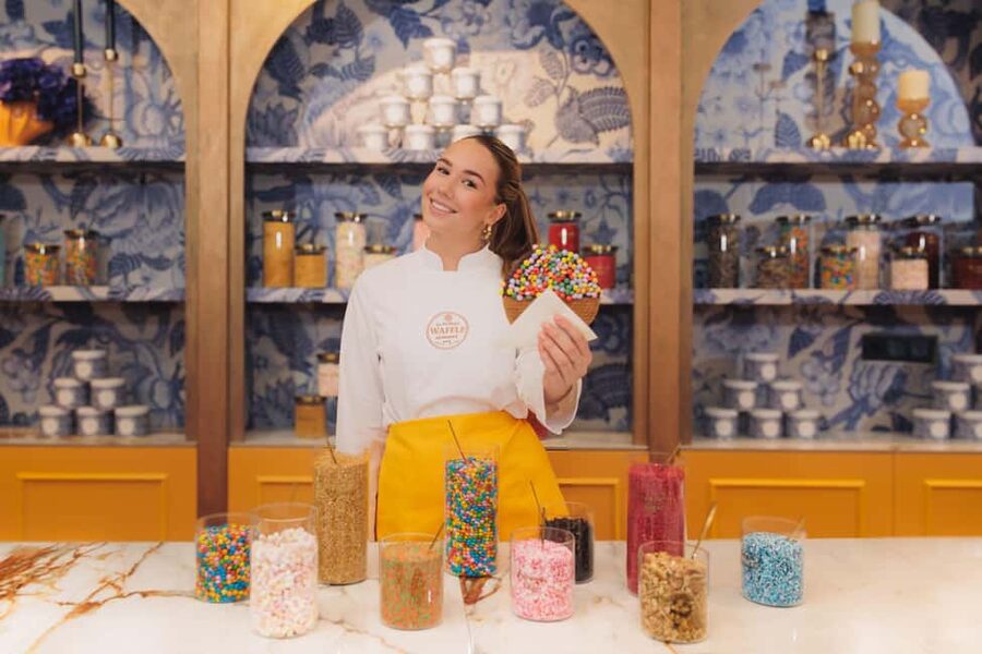 Amsterdam: Make your own Dutch Stroopwafel Workshop - Where the workshop fits in: Anne Frank House to sweet success