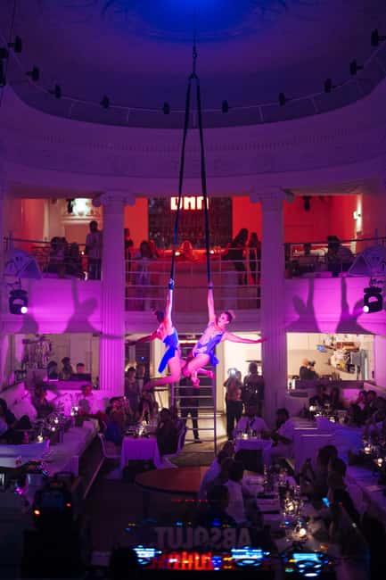 Amsterdam: Midnight Masquerade Dinner Show - The Show: Roaring Twenties Glamour Meets Circus Thrills and Burlesque Energy