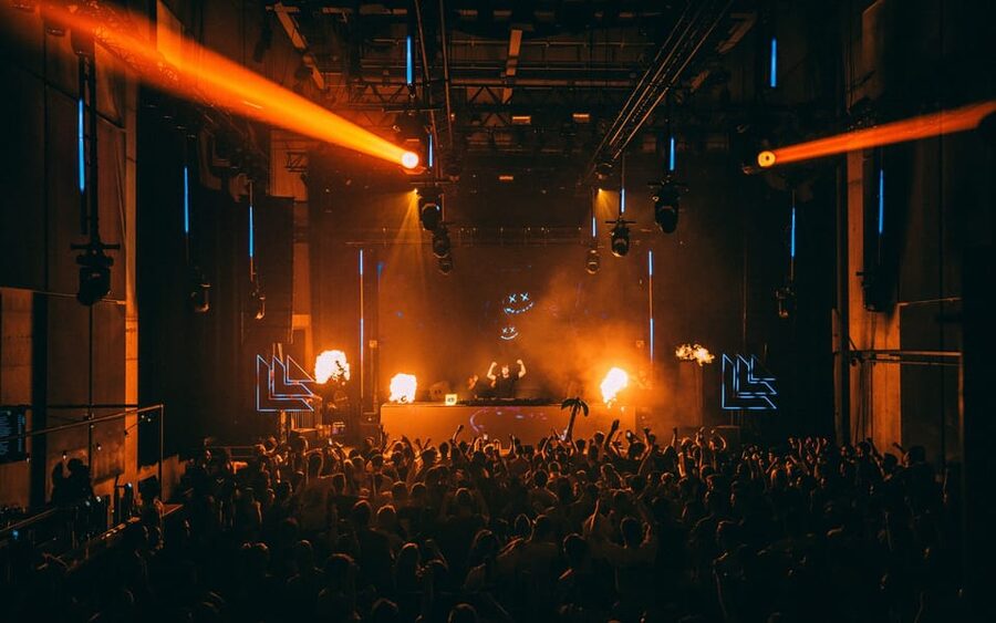 Amsterdam: Nightlife Scene 1, 2, or 3-7 Day Ticket - A 12:00 PM to 06:00 AM pass that lets you hop at will