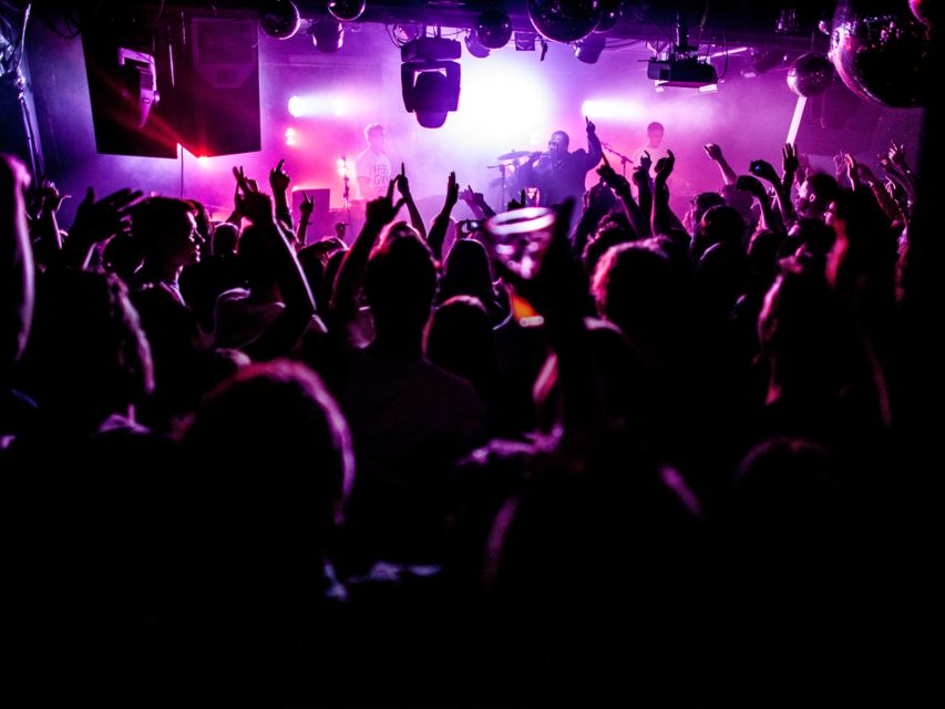 Amsterdam: Nightlife Scene 1, 2, or 3-7 Day Ticket - The included extras: taxi credits, food credits, and the practical stuff