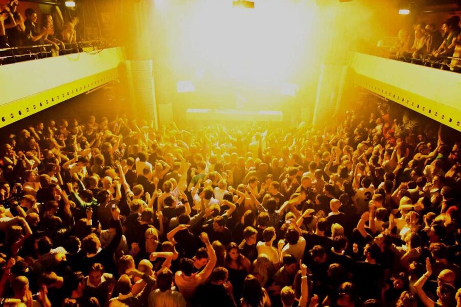 Amsterdam: Nightlife Scene 1, 2, or 3-7 Day Ticket - Practical rules: ID, dress code, and what can get you refused