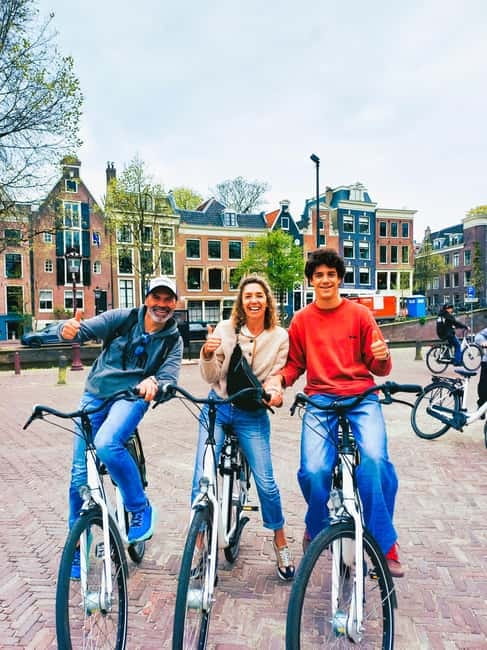 Amsterdam: Off the Beaten Path Bike Tour in French - How the 2.5-hour pace works (and why timing matters)