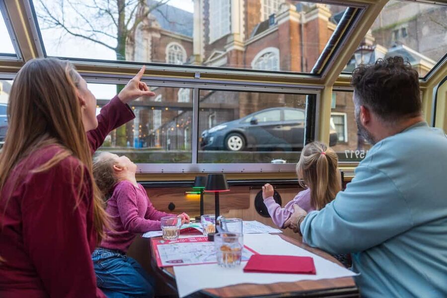 Amsterdam: Original Pizza Dinner Cruise + Unlimited Drinks - Comfort on a Heated Boat: Small Things That Matter