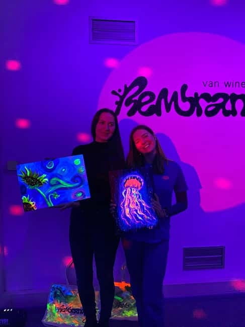 Amsterdam: Paint and Sip in the Dark at Rembrandt van Wine - Instructor Guidance Without Art-School Pressure