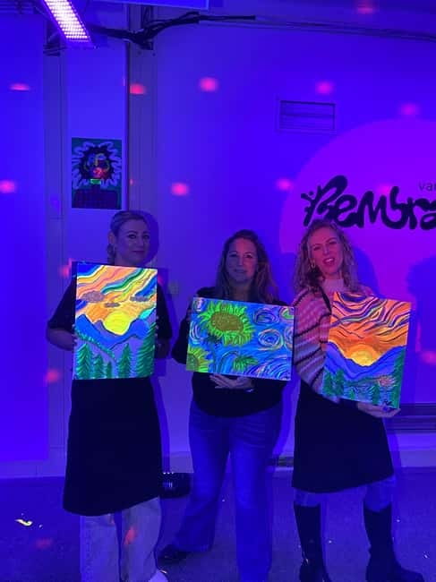 Amsterdam: Paint and Sip in the Dark at Rembrandt van Wine - Should You Book Rembrandt van Wine in Amsterdam?