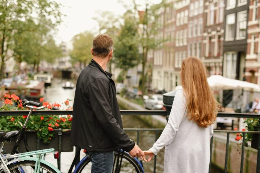 Amsterdam: Personal Travel & Vacation Photographer - Your Time Window: 30 Minutes vs. 3 Hours