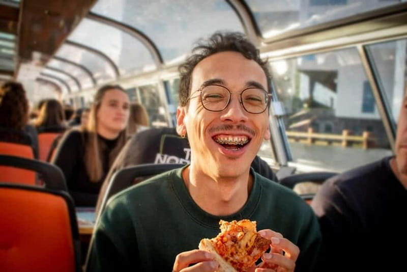 Amsterdam: Pizza Cruise with New York Pizza & Drinks - How the 30-Minute Sights Interlude Works