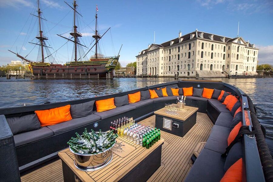 Amsterdam: Private BBQ Cruise with Personal Chef & Drinks - Key things to know before you book
