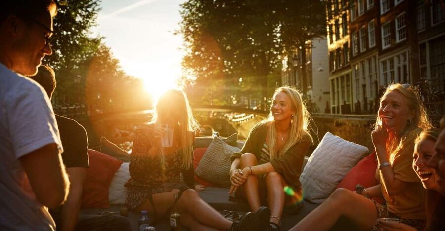 Amsterdam: Private BBQ Cruise with Personal Chef & Drinks - Drinks on board: unlimited beer, wine, and soft drinks