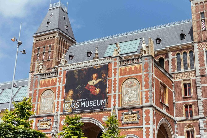Amsterdam PRIVATE Bike Tour With Locals: Bike & Local Snack Included - Private Guide Value: You Set the Tempo