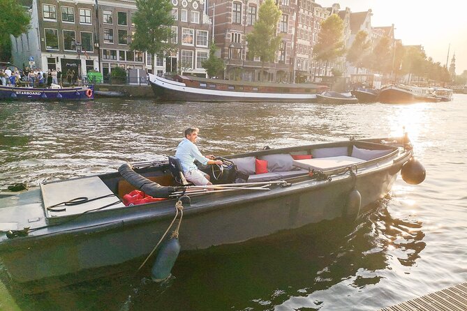 Amsterdam Private Boat Tour With Drinks - EN ES FR - Key Points to Know Before You Go