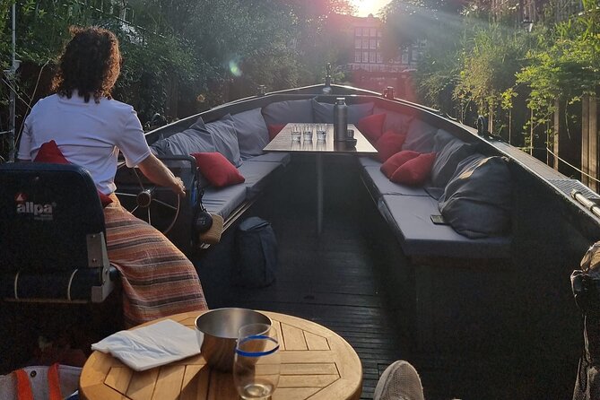 Amsterdam Private Boat Tour With Drinks - EN ES FR - Waterlooplein and the Jewish Quarter Footprint