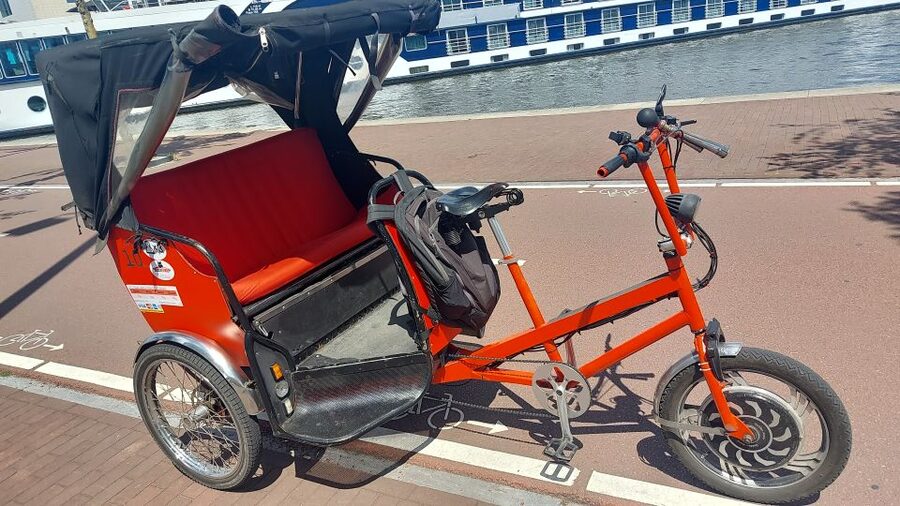 Amsterdam: Private City Highlights Tour by Rickshaw - Quick hits before you go