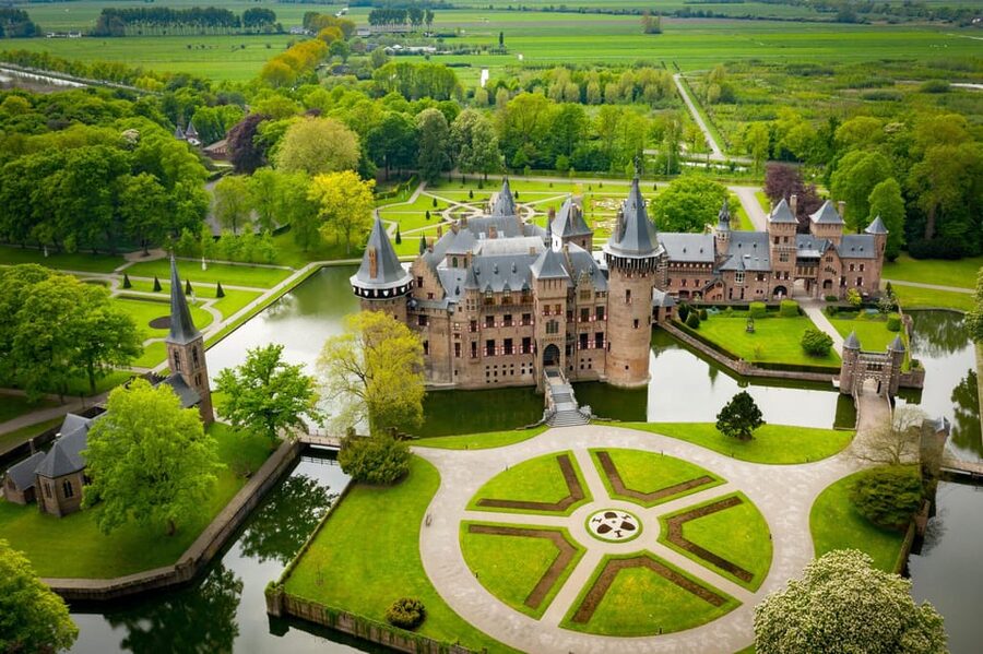 Amsterdam: Private green tour !!! Windmills, castle - Zaanse Schans windmills: more than postcard stops